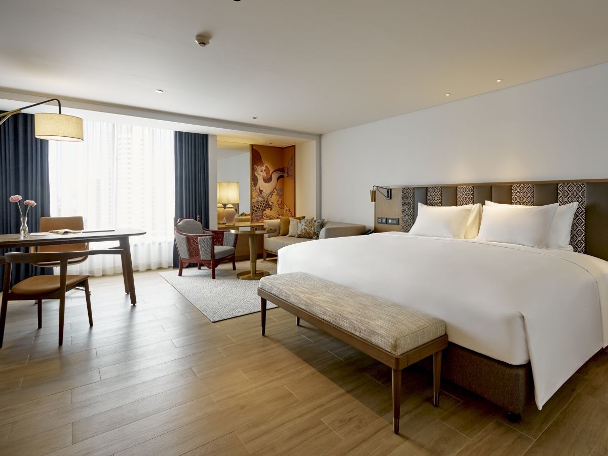 Montien Hotel Surawong Bangkok — rooms