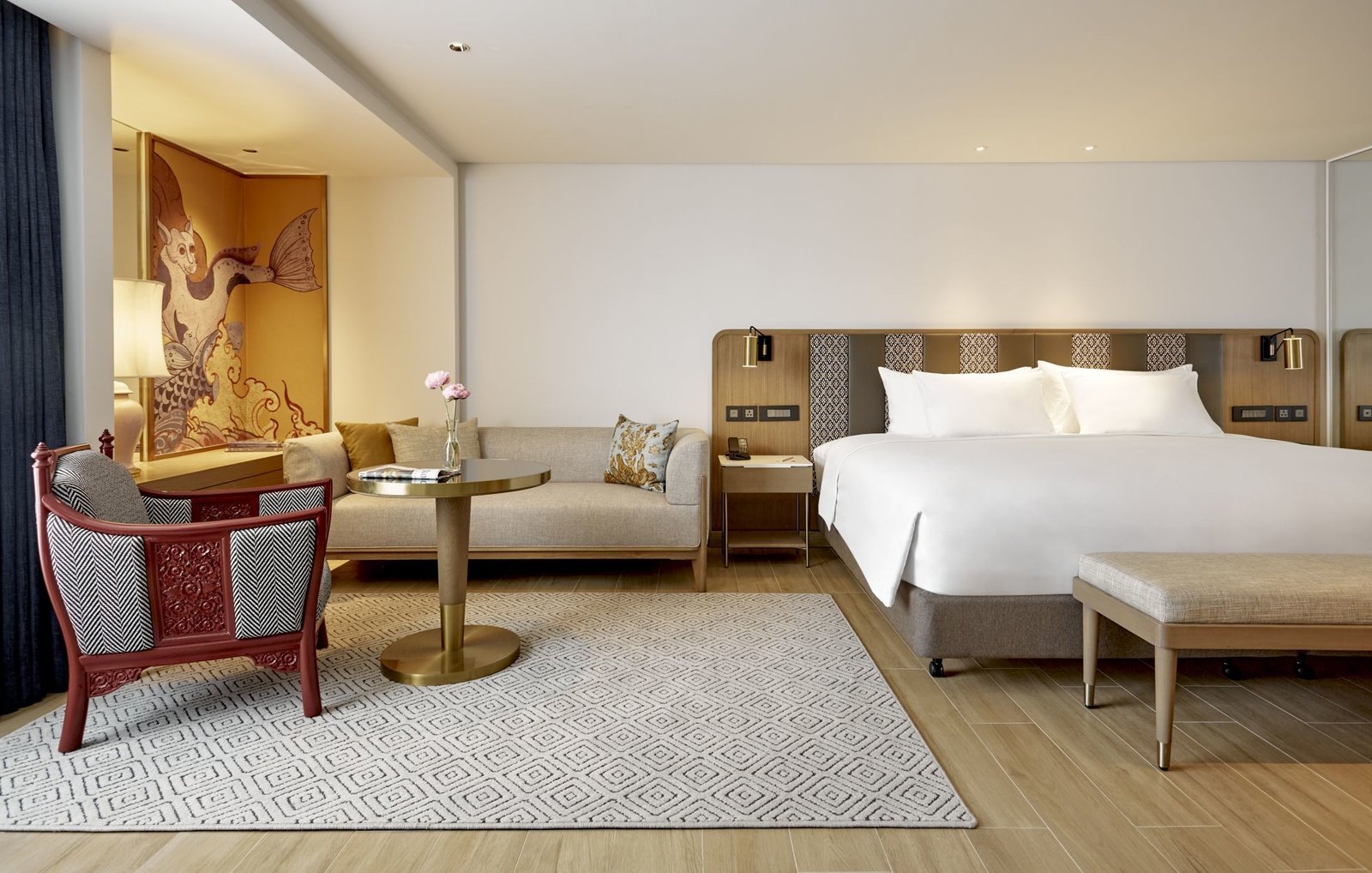 Montien Hotel Surawong Bangkok — rooms