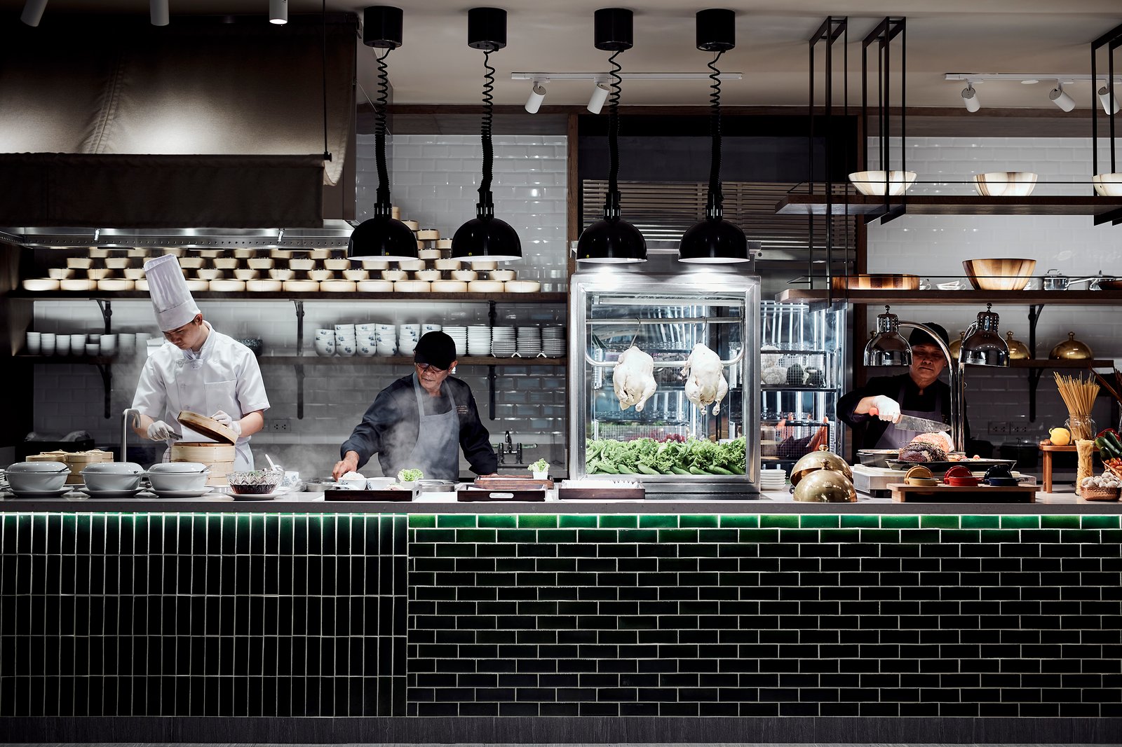Montien Hotel Surawong Bangkok, ruenton restaurant