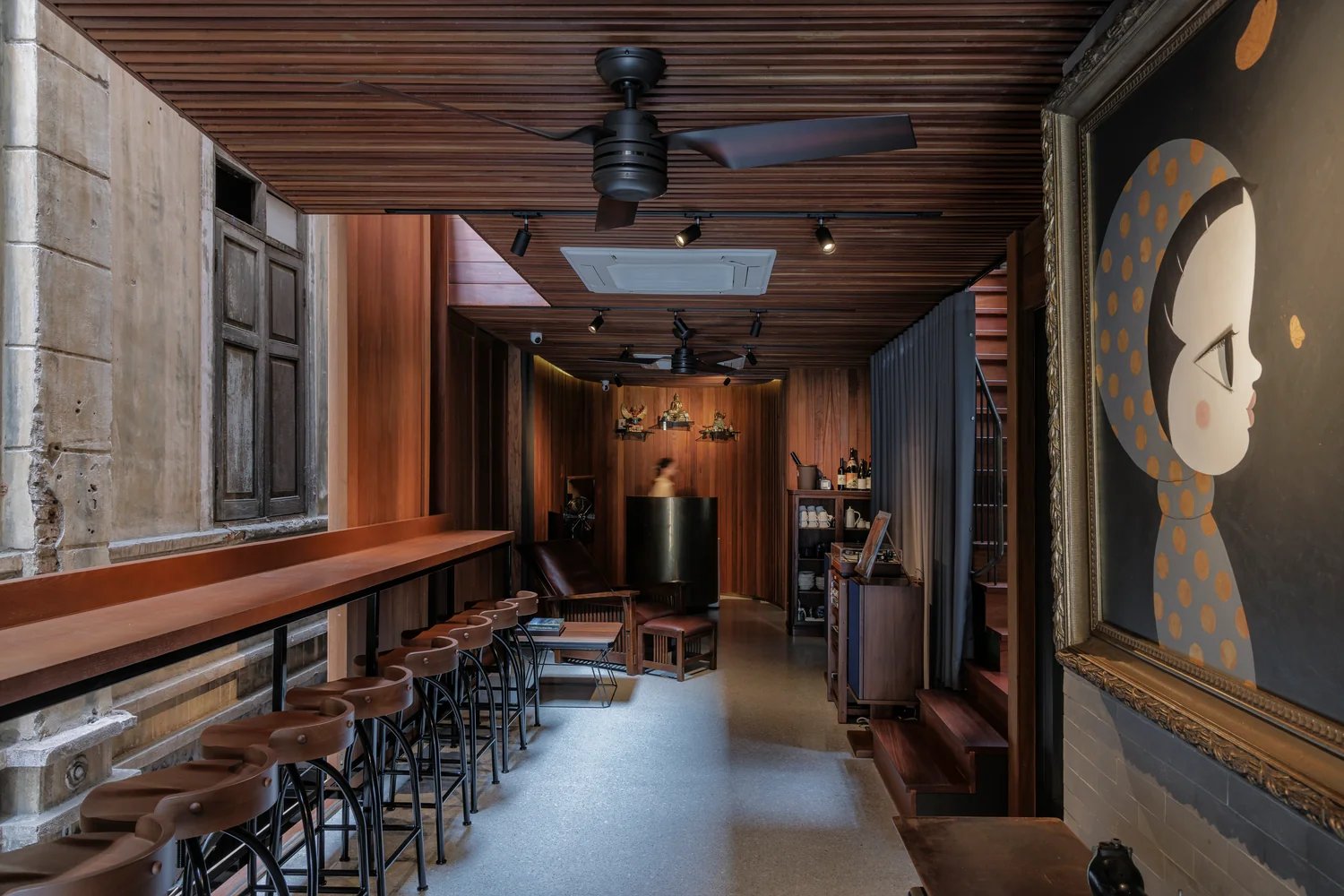 Na Tanao1969, ground-floor espresso bar