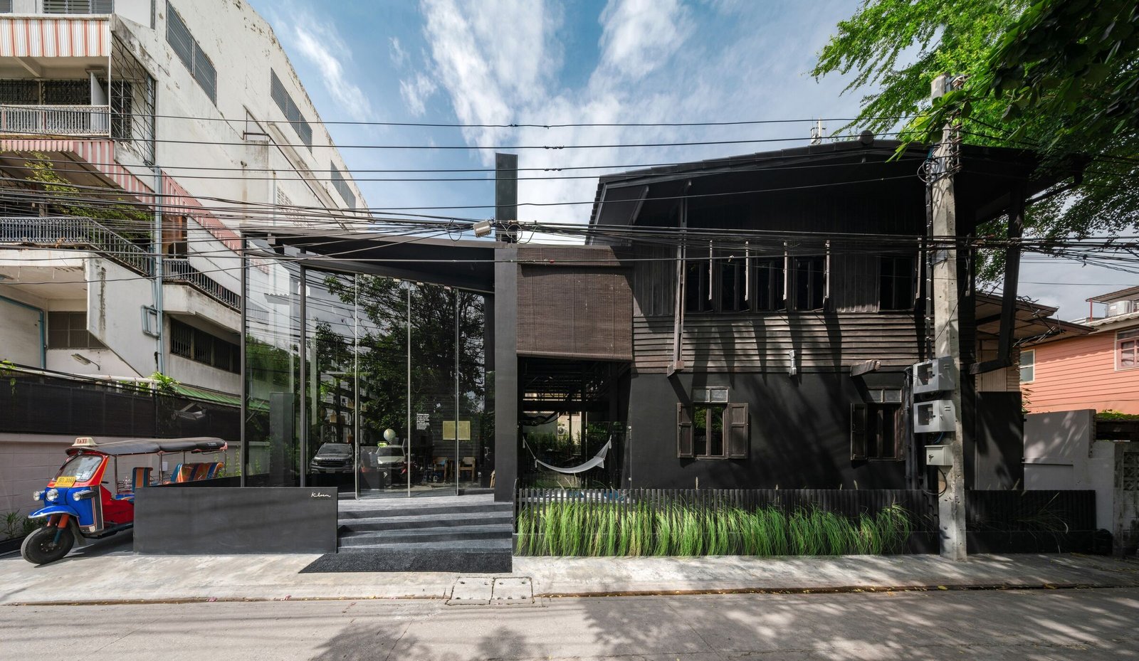 Kloem Hostel — backstory