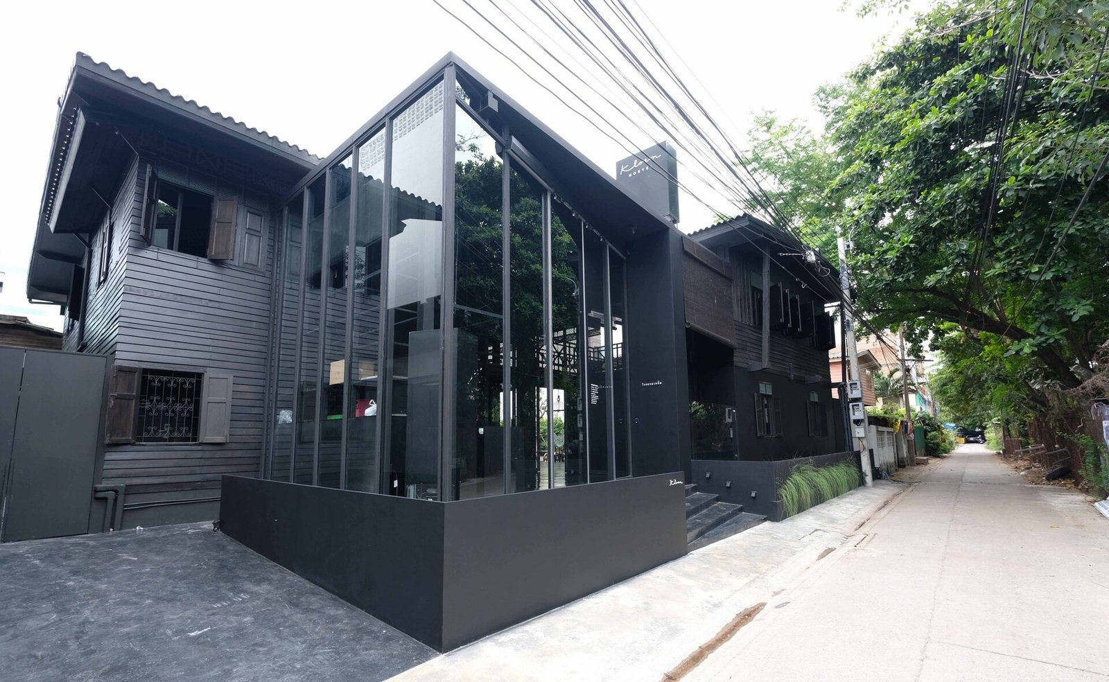 Kloem Hostel — backstory