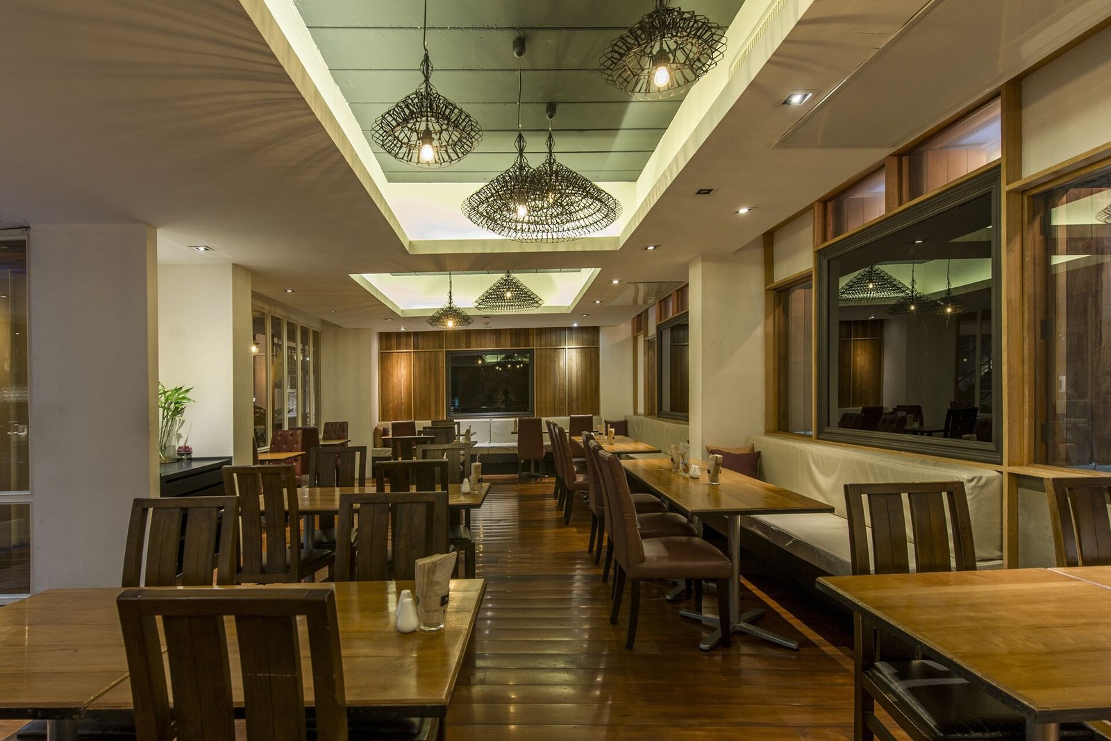 Nanda Heritage Hotel — eat & drink