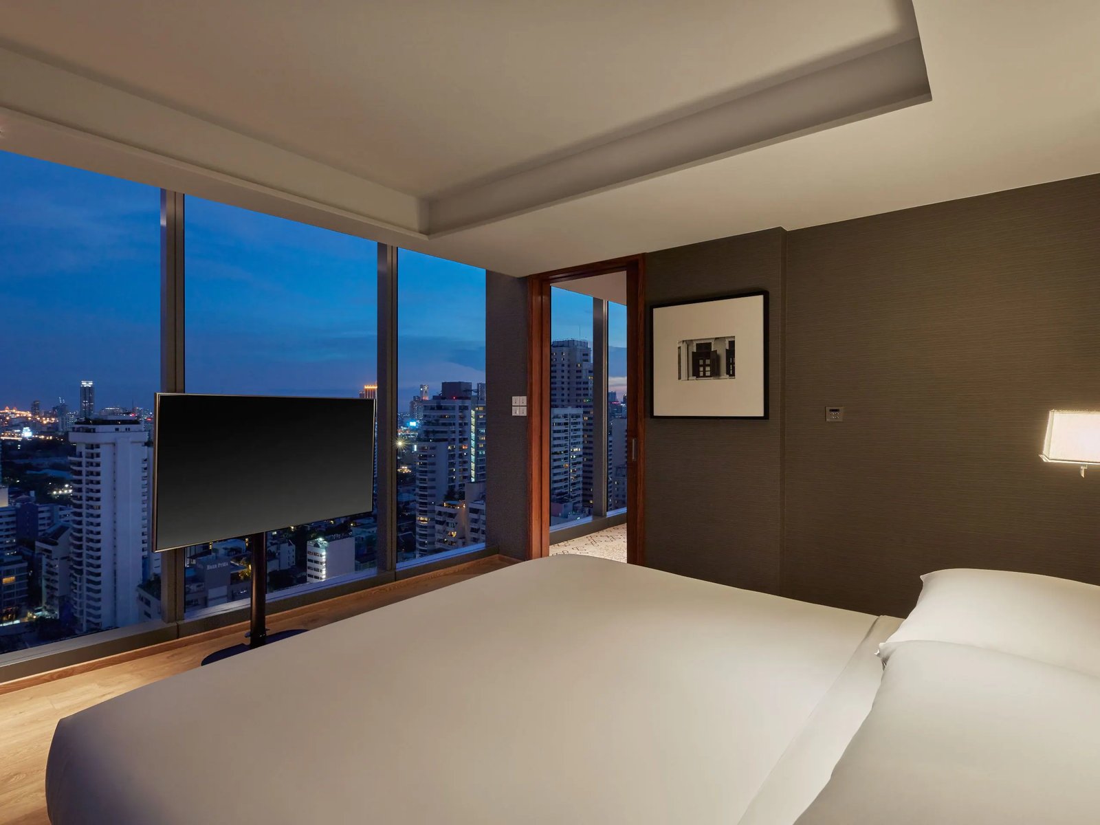 Hyatt Regency Bangkok Sukhumvit — rooms
