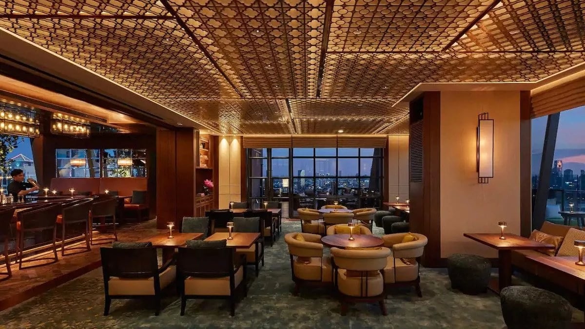 Hyatt Regency Bangkok Sukhumvit — eat & drink