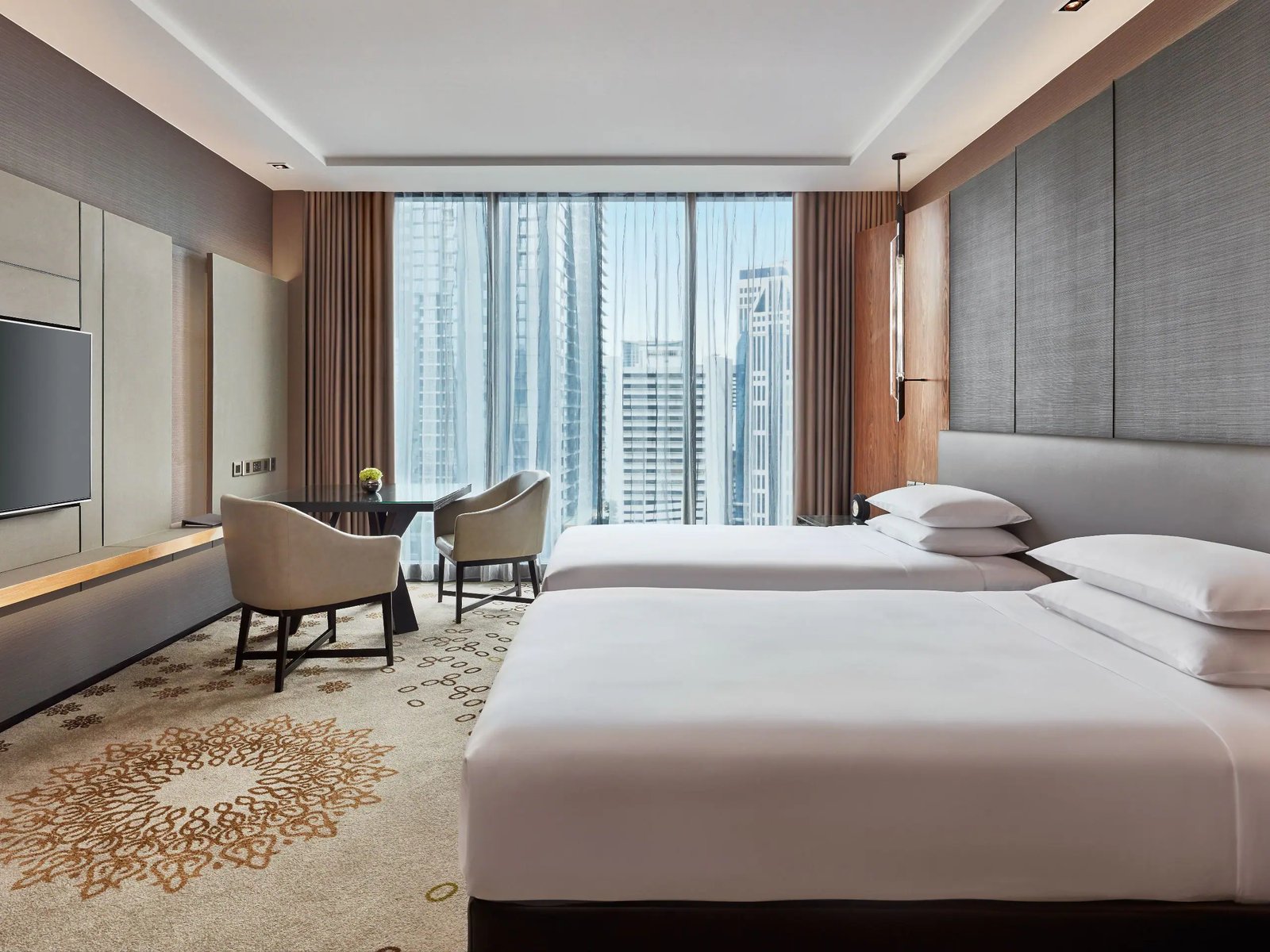 Hyatt Regency Bangkok Sukhumvit — rooms