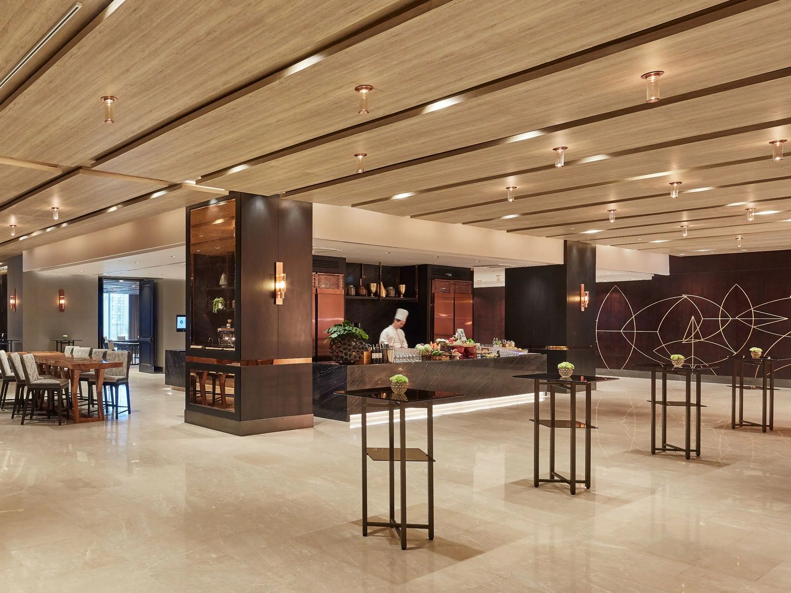 Hyatt Regency Bangkok Sukhumvit — eat & drink