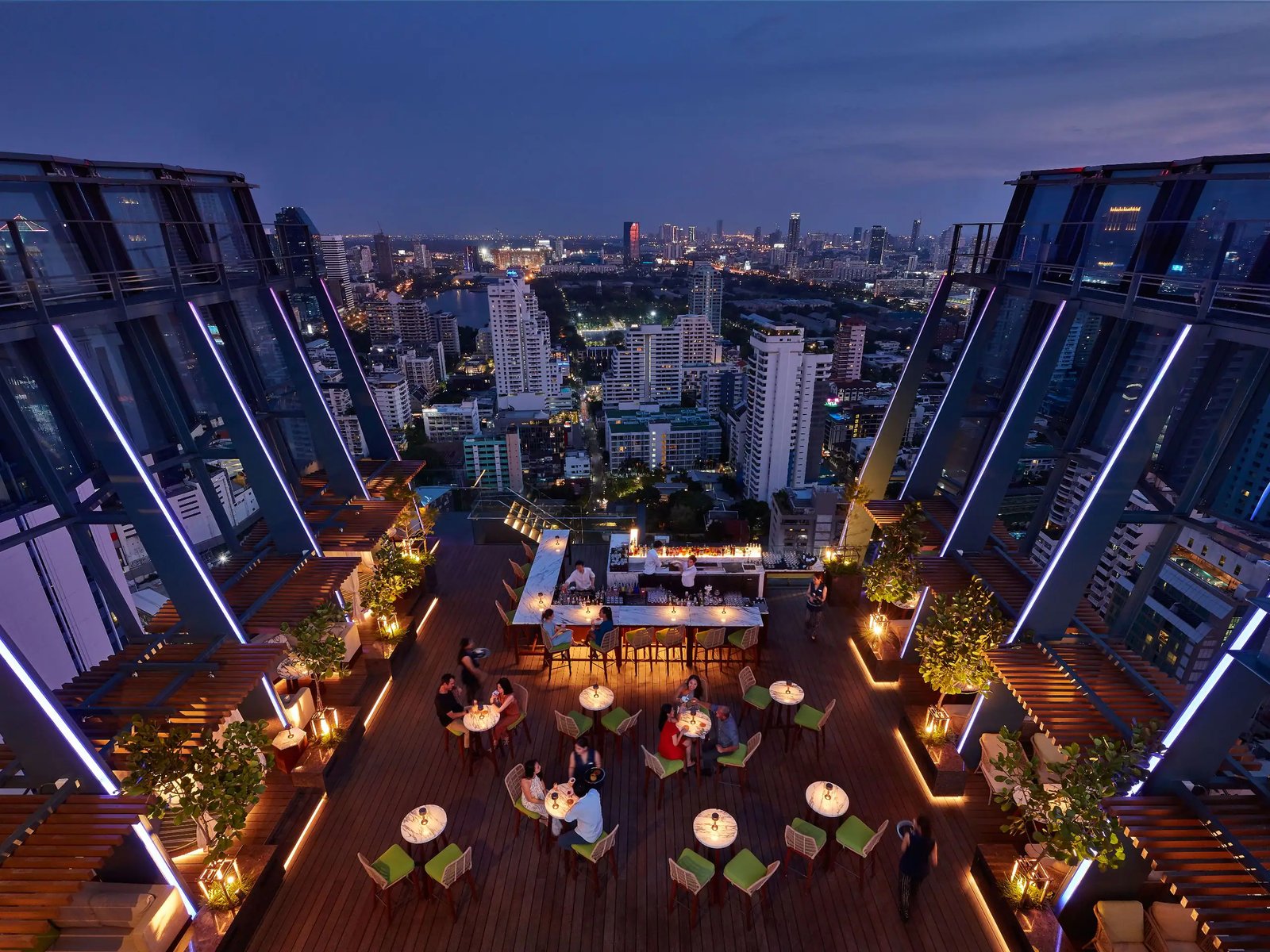 Hyatt Regency Bangkok Sukhumvit — vibe