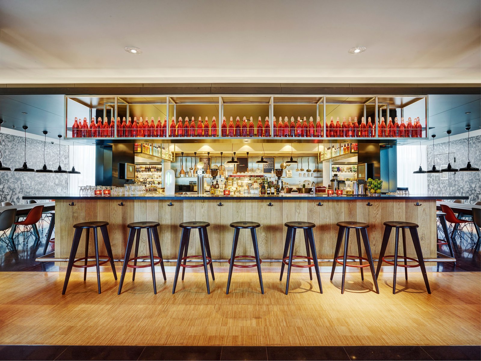 citizenM Amsterdam Airport Schiphol — eat & drink