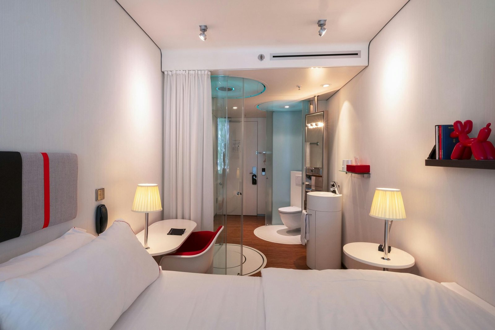 citizenM Amsterdam Airport Schiphol — rooms