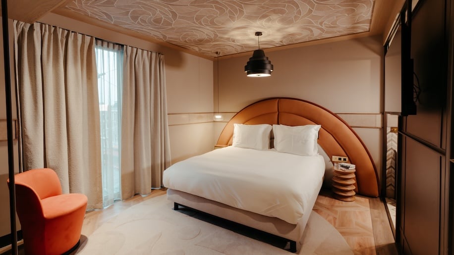 The diamond Hotel — rooms