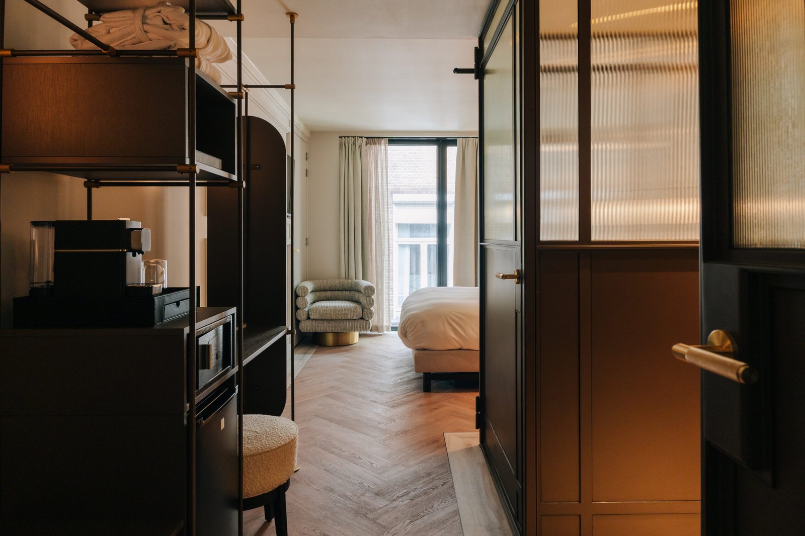 The diamond Hotel — rooms
