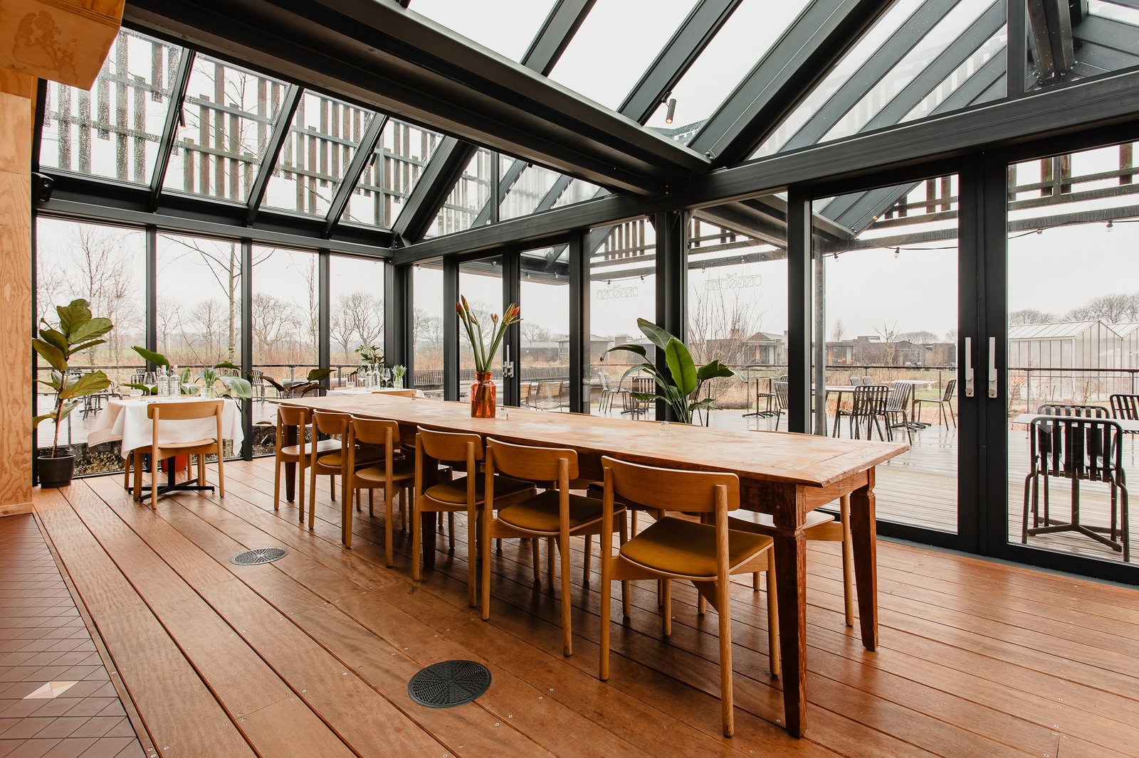 Basecamp Amsterdam — eat & drink