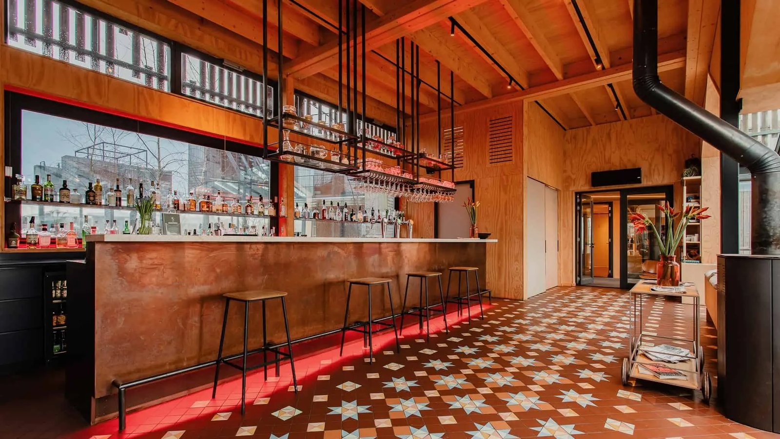 Basecamp Amsterdam — eat & drink
