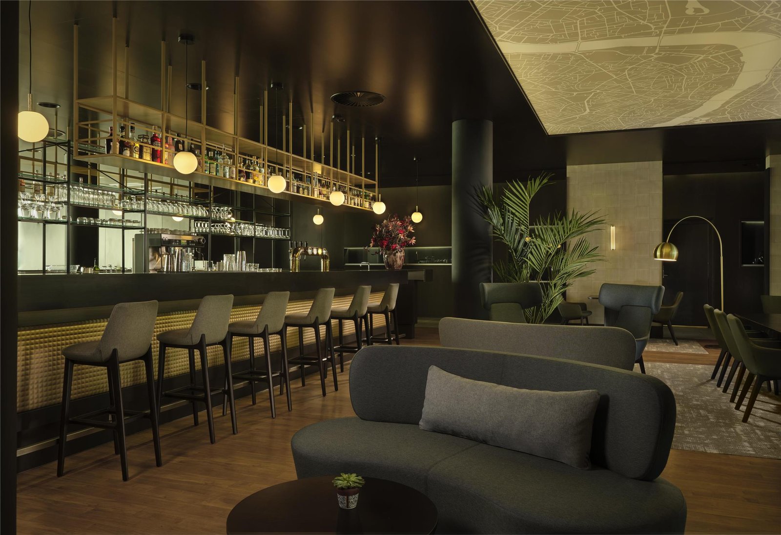 Basecamp Amsterdam — eat & drink