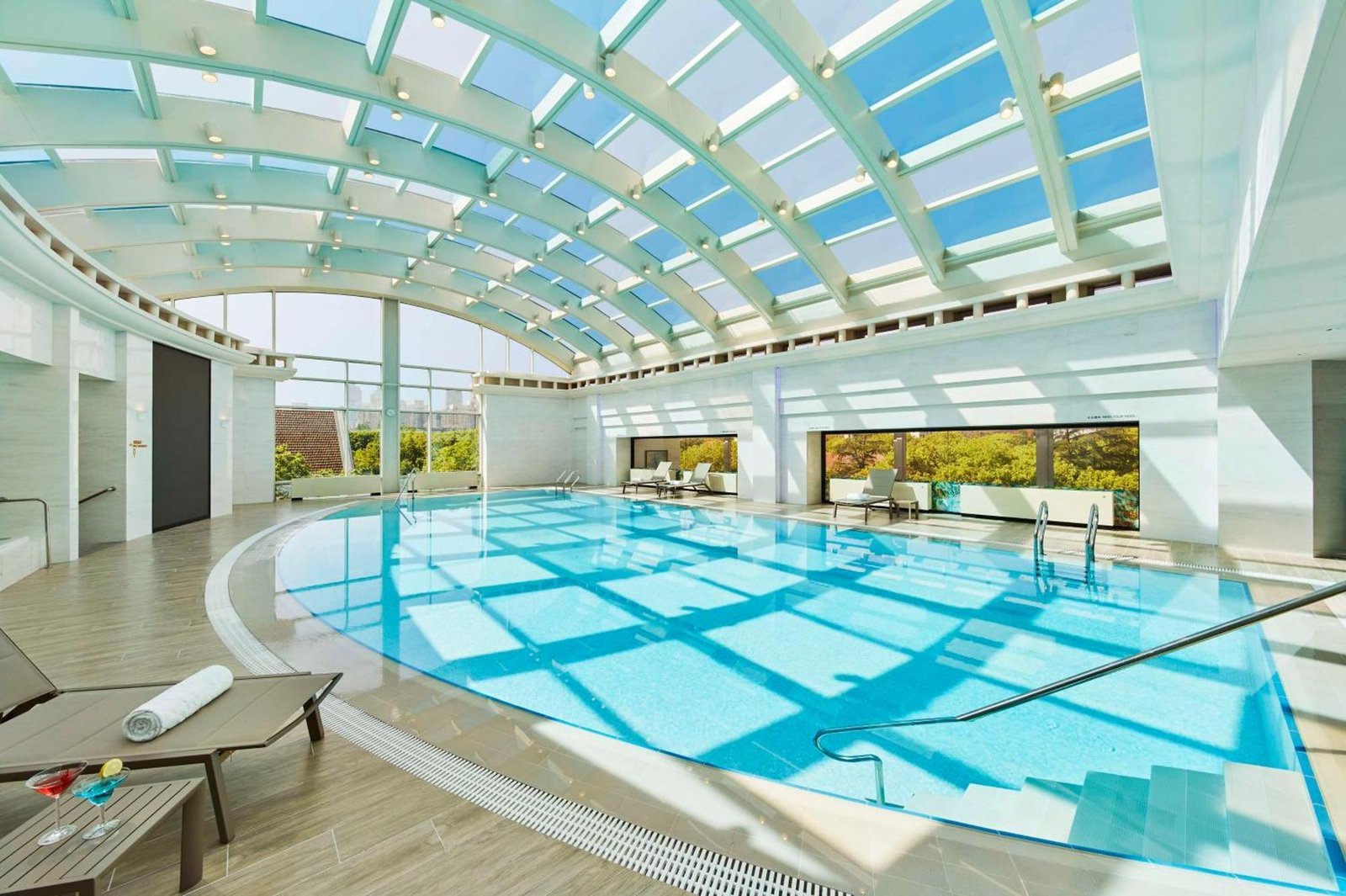 Radisson Collection Hotel Xing Guo Shanghai, the pool