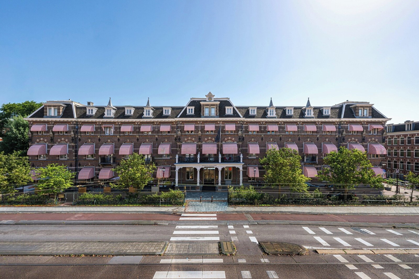 The Manor Amsterdam — backstory
