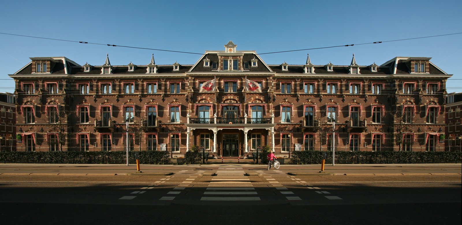 The Manor Amsterdam — backstory
