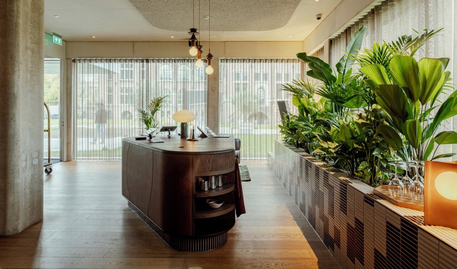 Hotel V Oosterpark — eat & drink