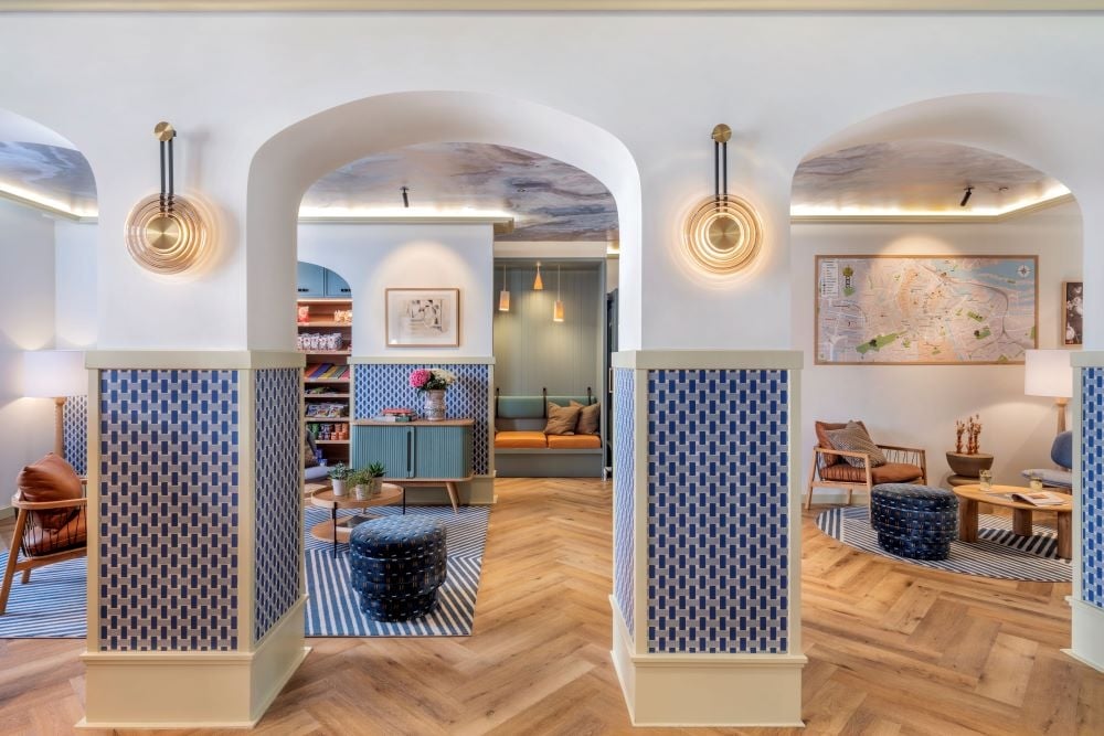 Citadines Canal Amsterdam — eat & drink