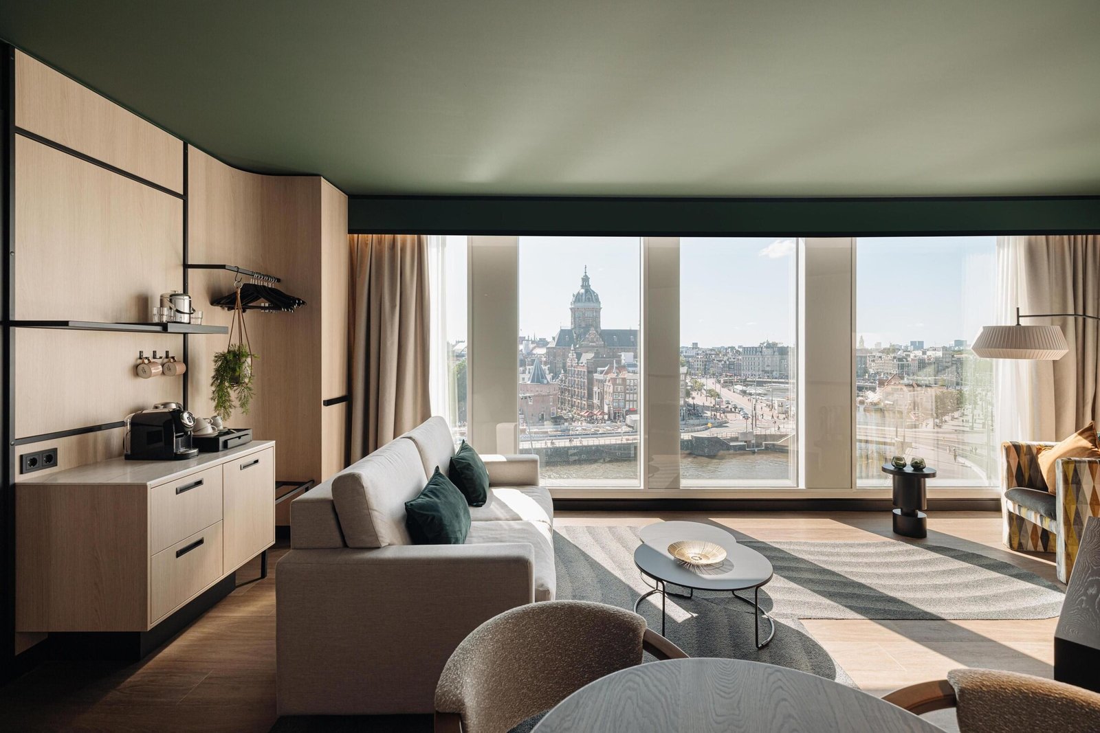 DoubleTree by Hilton Amsterdam Centraal Station — rooms