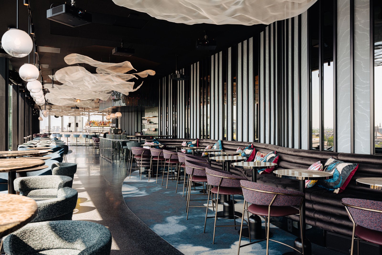DoubleTree by Hilton Amsterdam Centraal Station — eat & drink