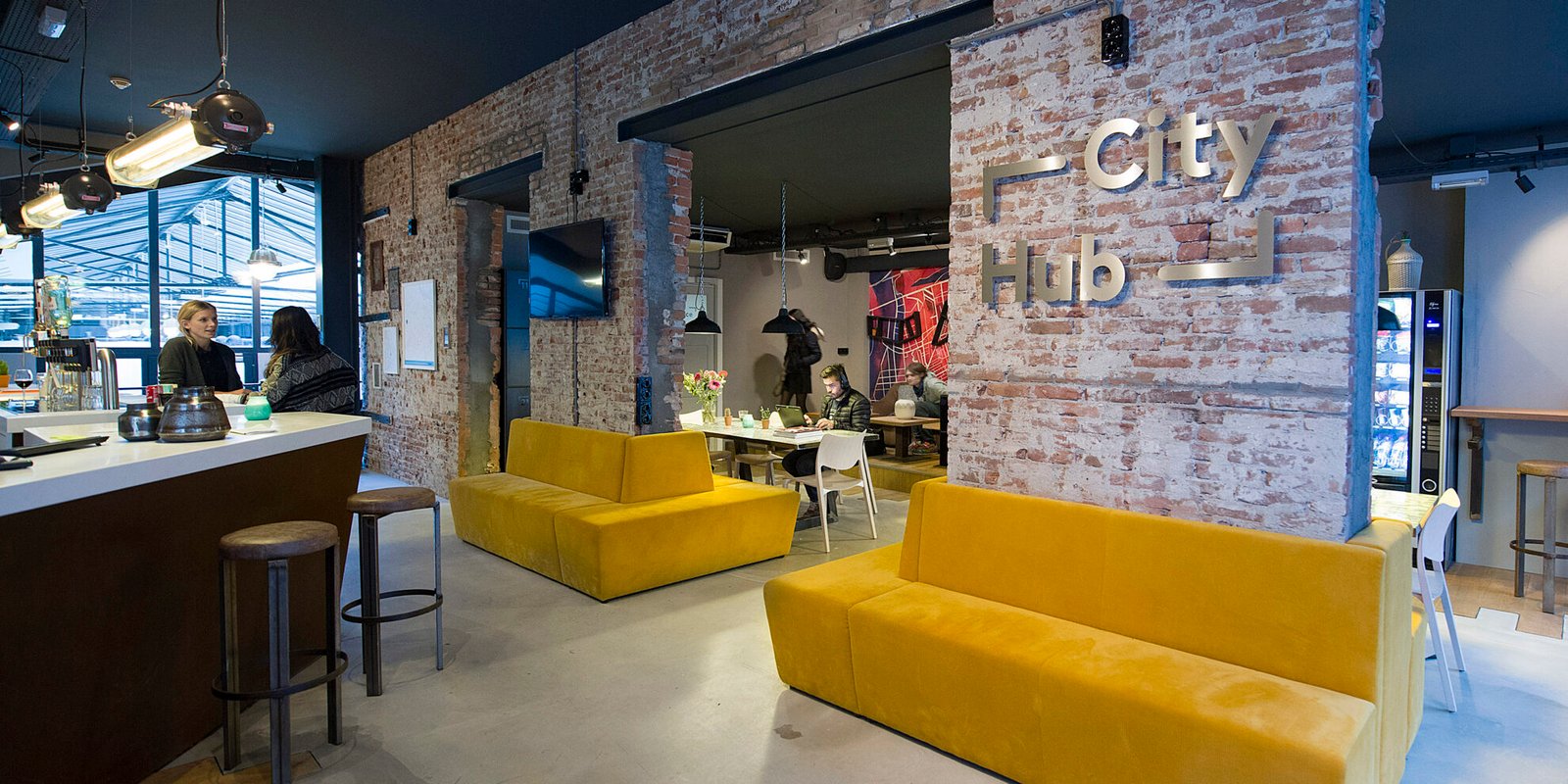 CityHub Amsterdam — eat & drink