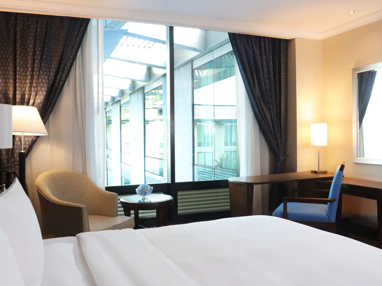 Hyatt Regency Bangkok Suvarnabhumi Airport — rooms