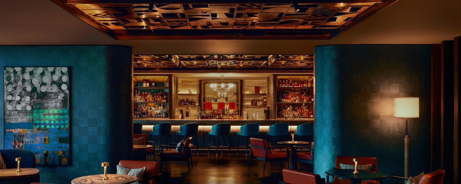 Mandarin Oriental Singapore, at the table