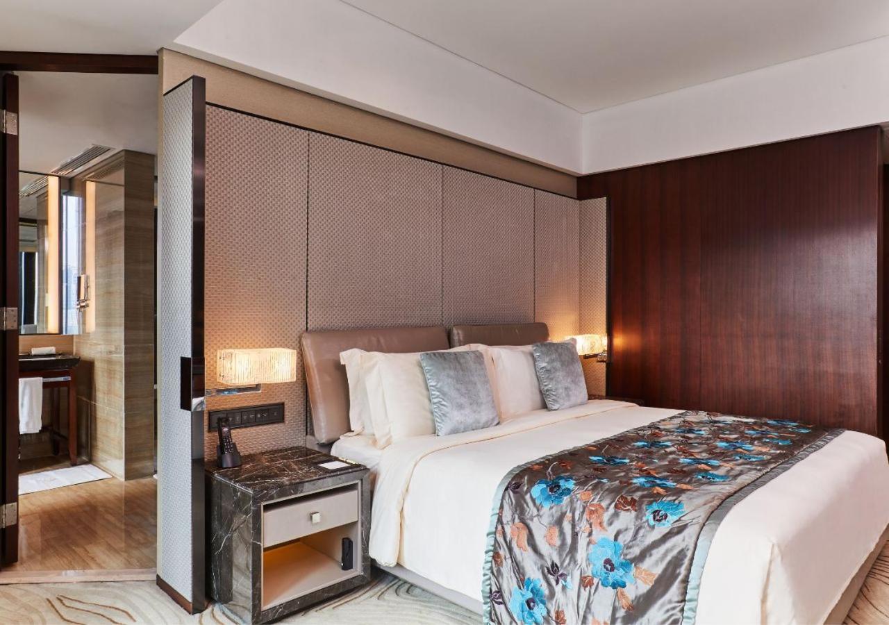Mandarin Oriental Pudong — rooms