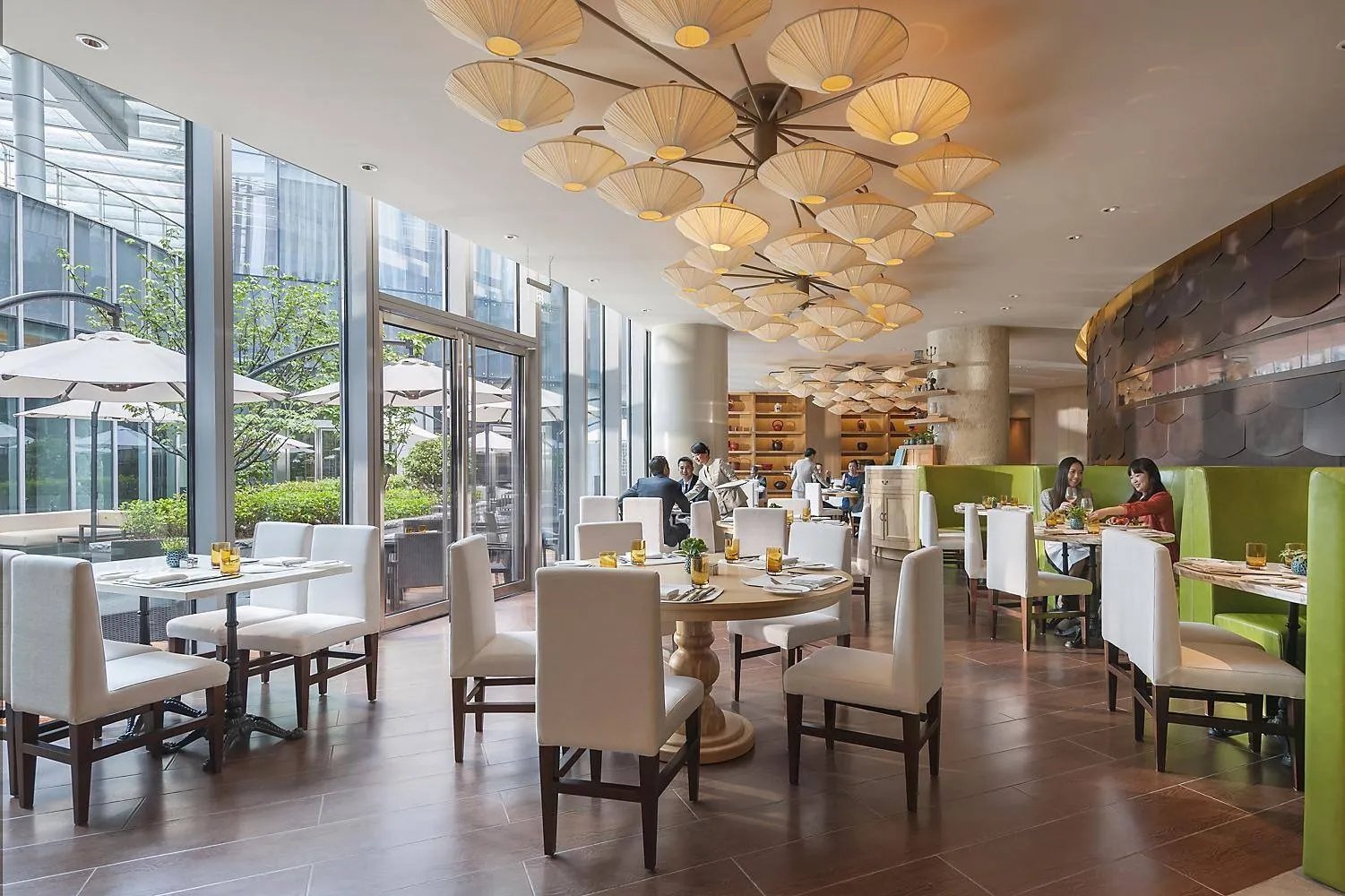 Mandarin Oriental Pudong — eat & drink