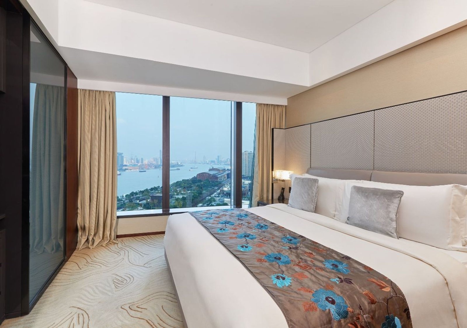 Mandarin Oriental Pudong — rooms