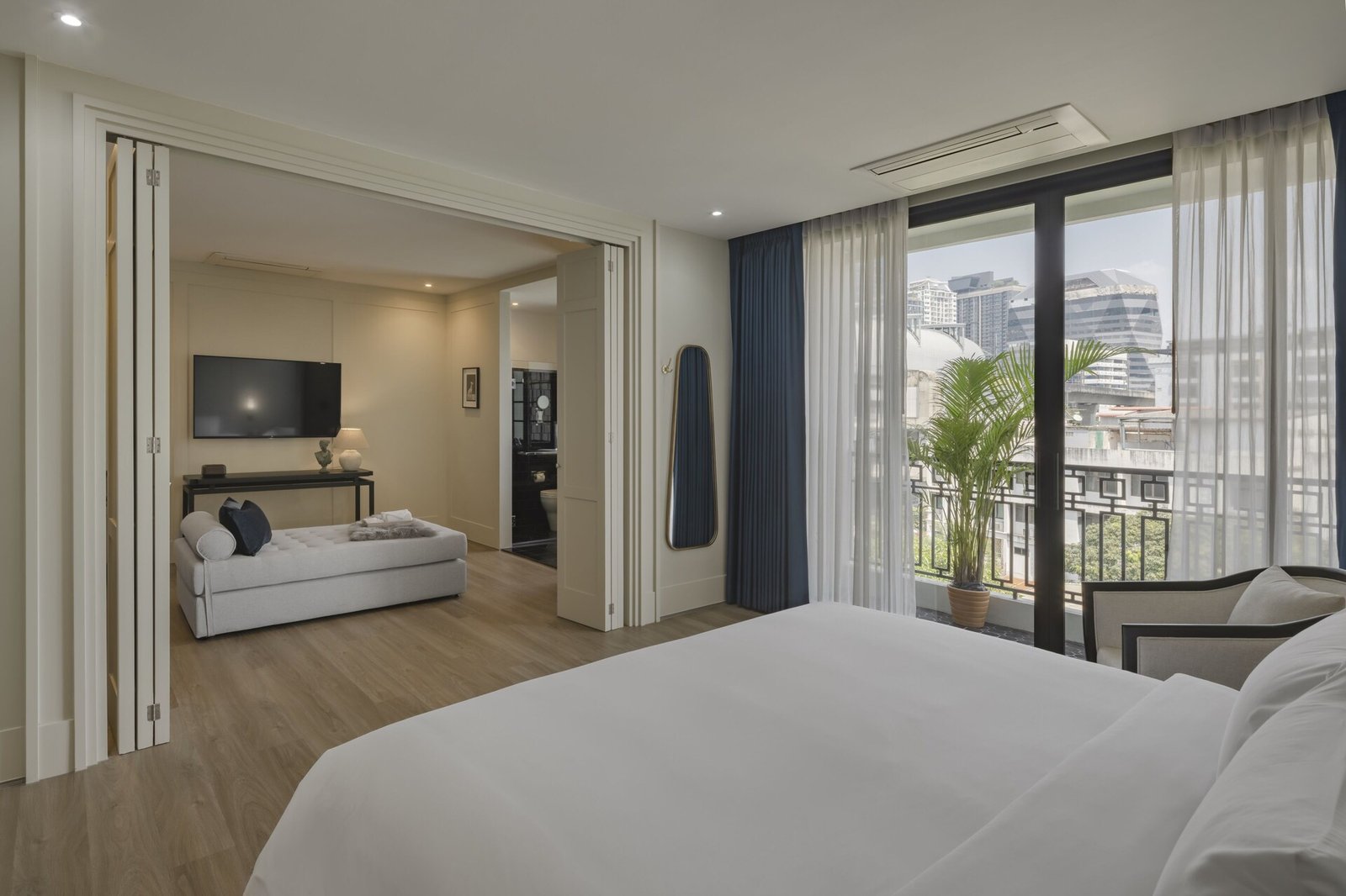 Hotel Thomas Bangkok — rooms