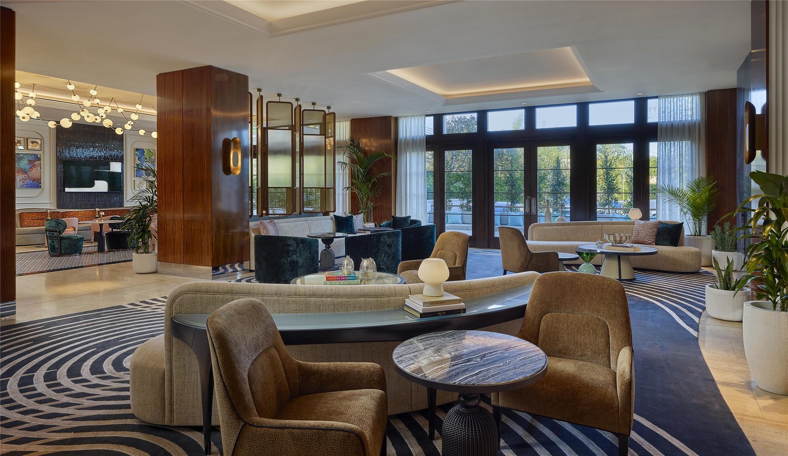 Avalon Hotel Beverly Hills — vibe