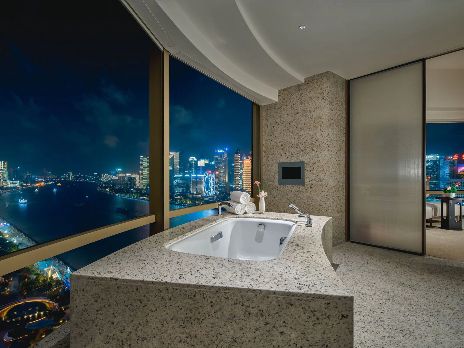 Hyatt on the Bund Hotel — rooms
