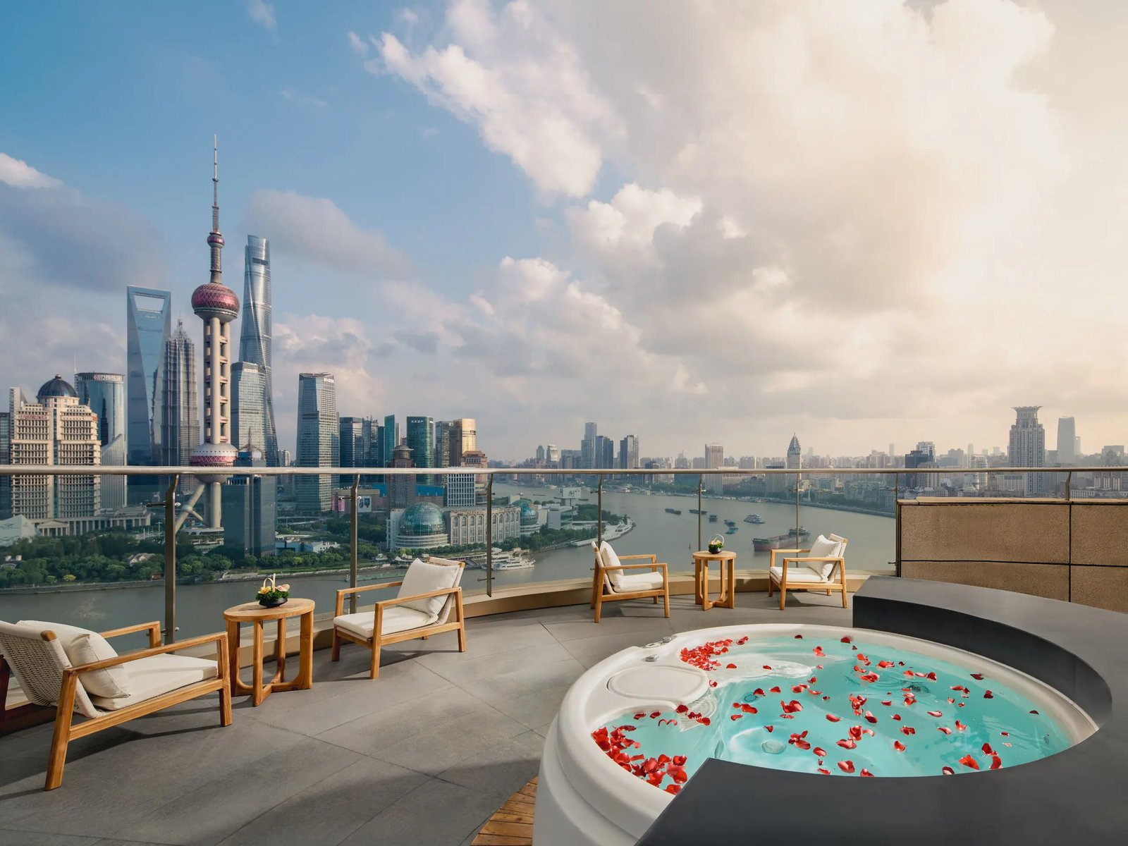 Hyatt on the Bund Hotel — vibe
