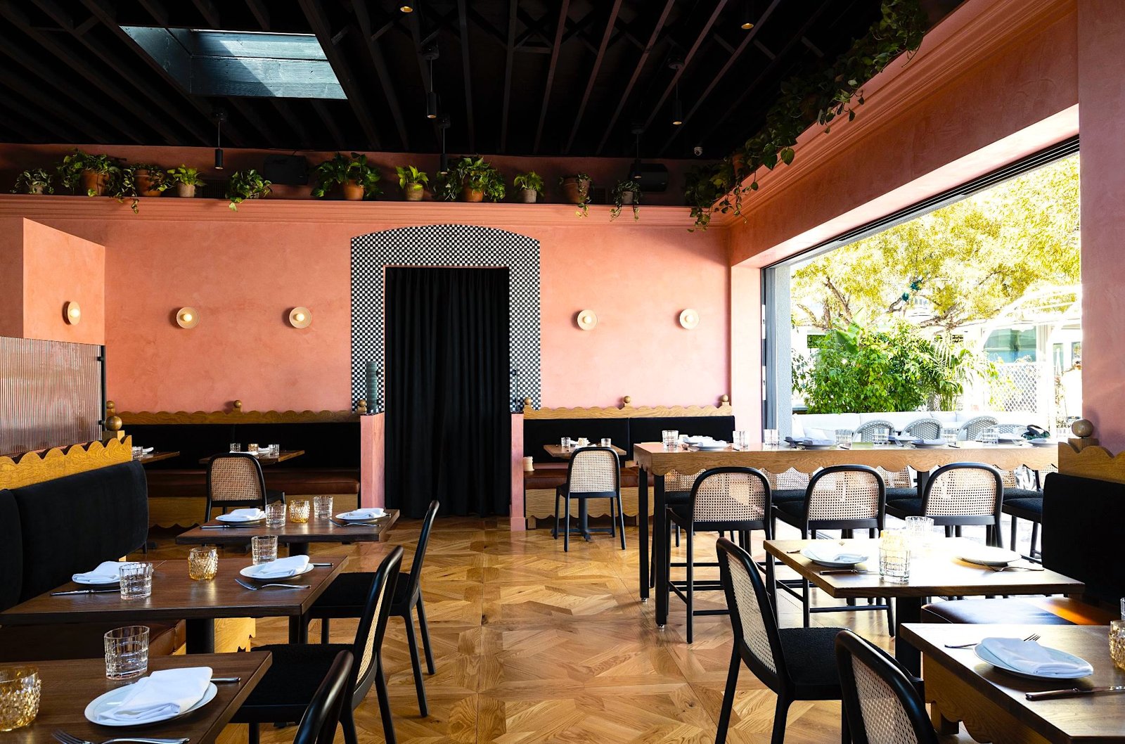 Short Stories Hotel — eat & drink