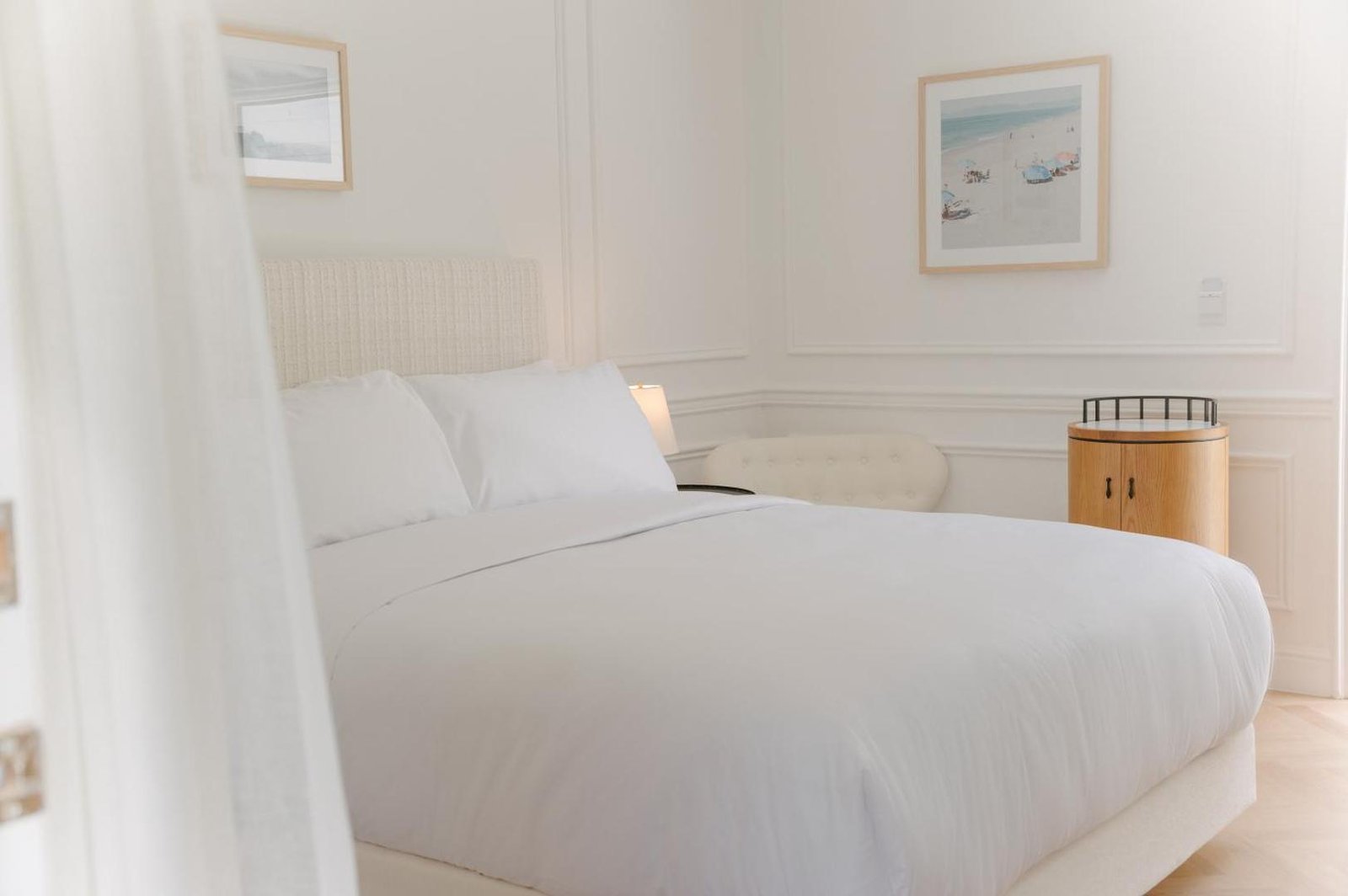 Cara Hotel, rooms