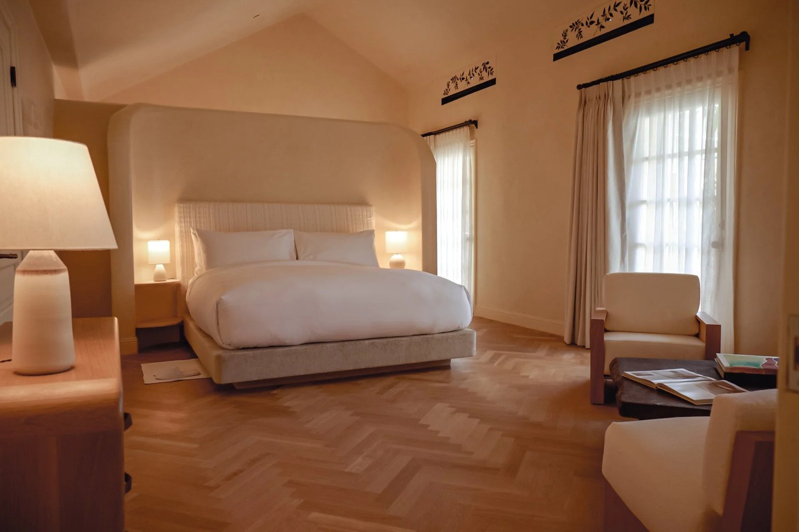 Cara Hotel, rooms