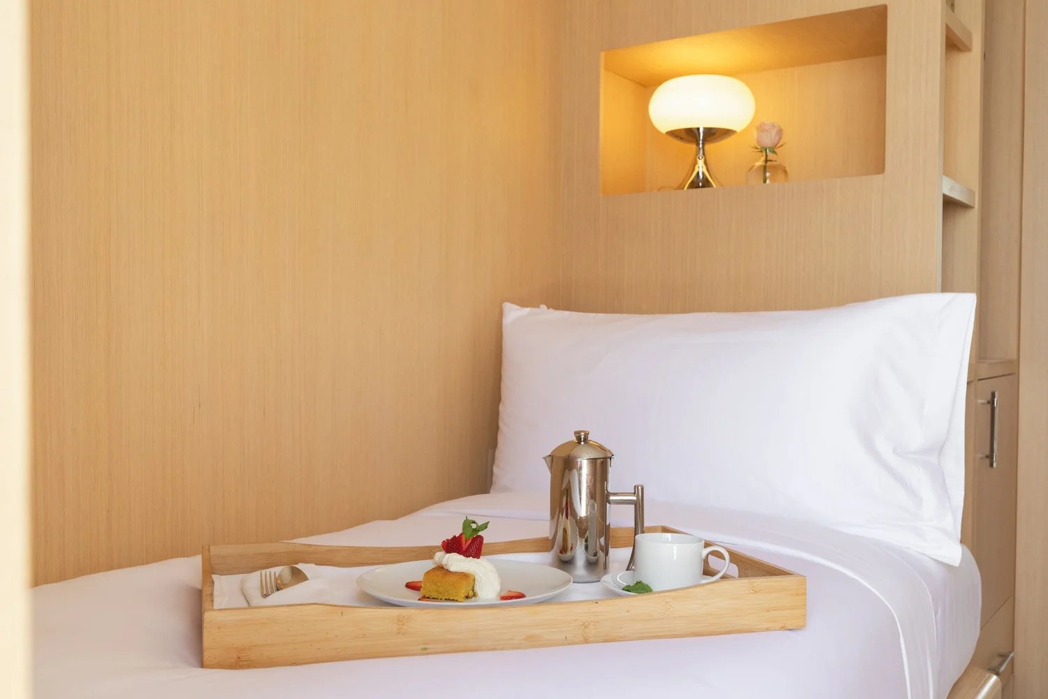 Cara Hotel, rooms
