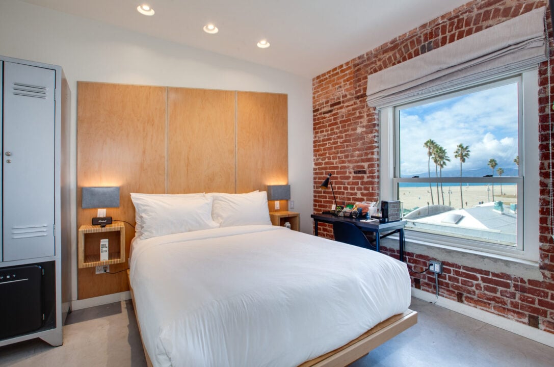Venice V Hotel — rooms