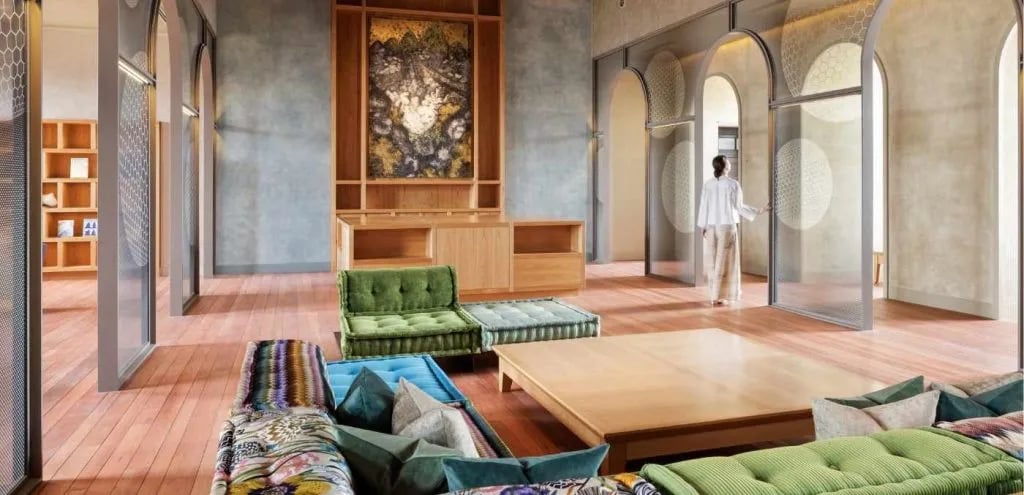 Pasadena Hotel & Pool — eat & drink