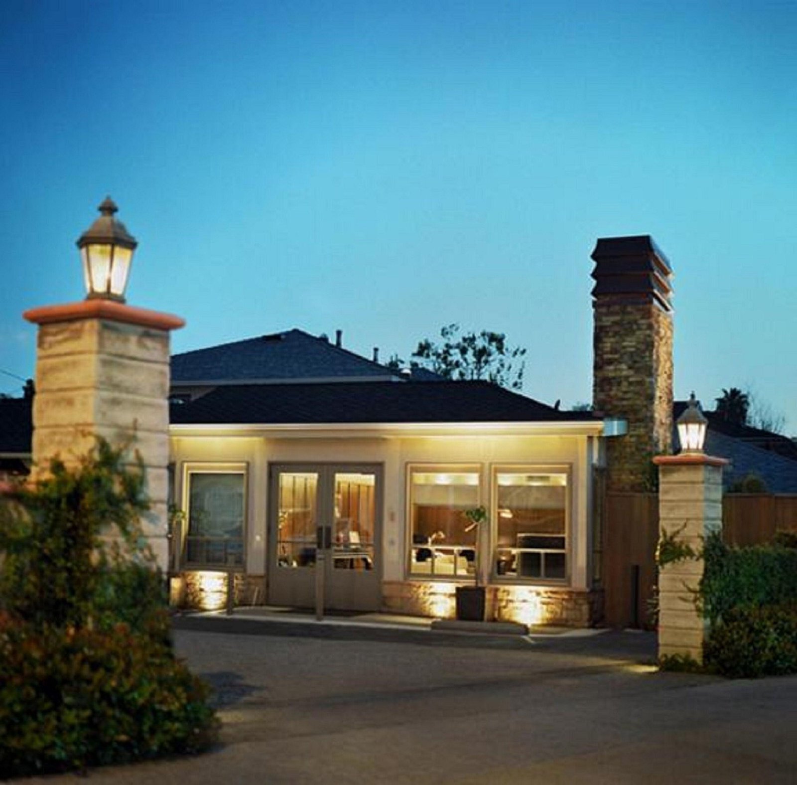 Le Petit Pali Brentwood — backstory