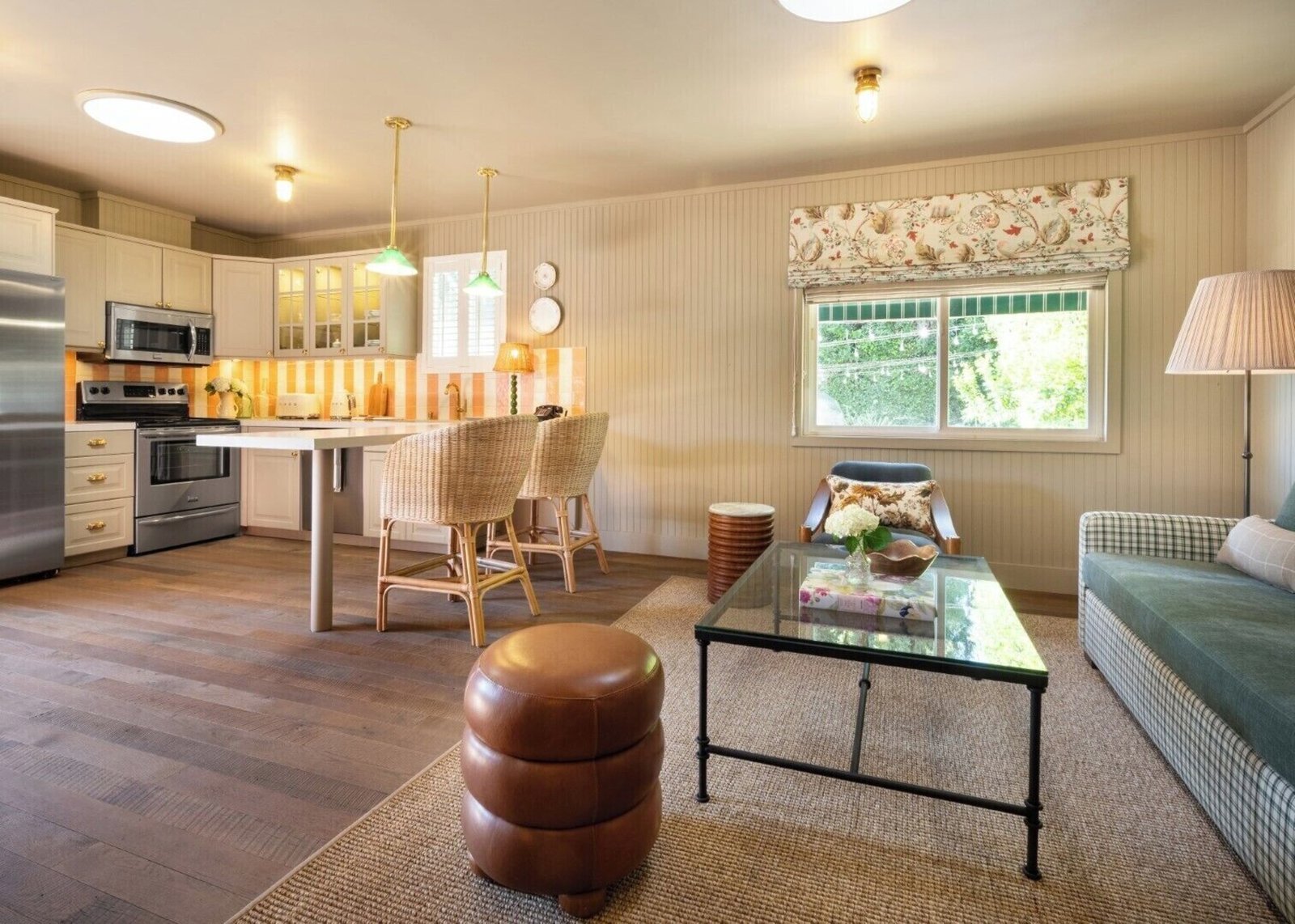 Le Petit Pali Brentwood — rooms