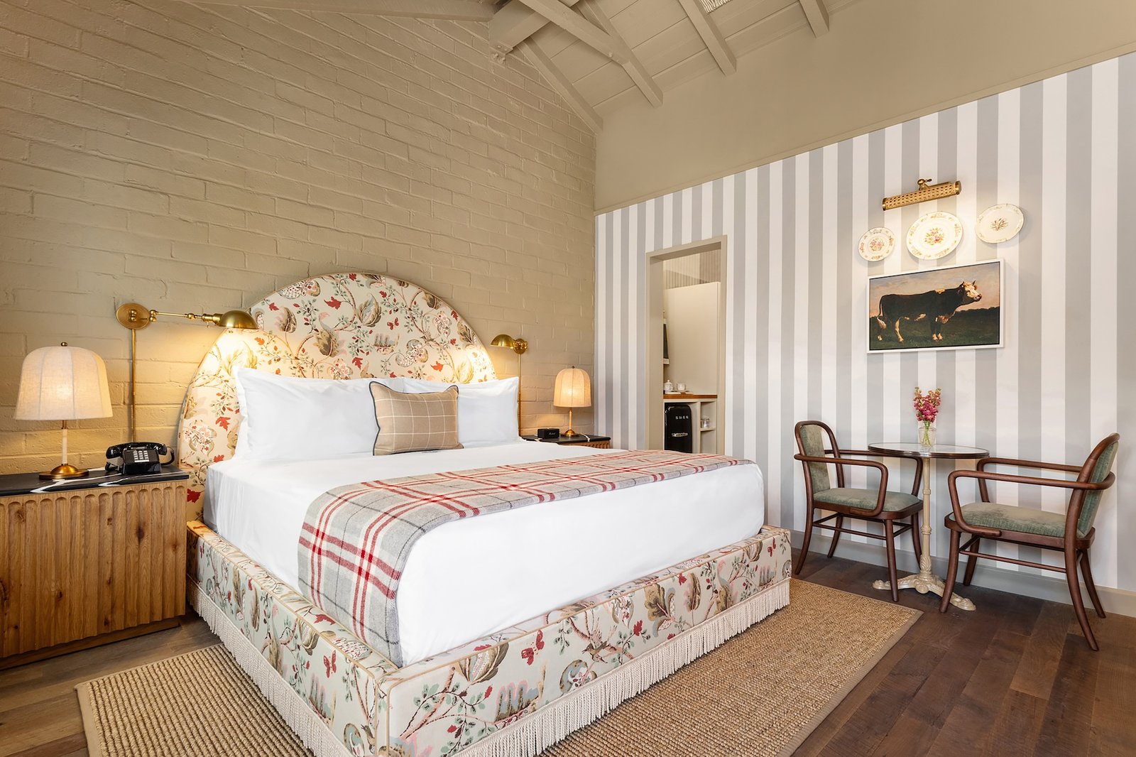 Le Petit Pali Brentwood — rooms