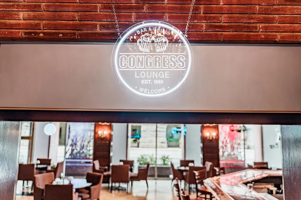The Congress Plaza Hotel & Convention Center — eat & drink
