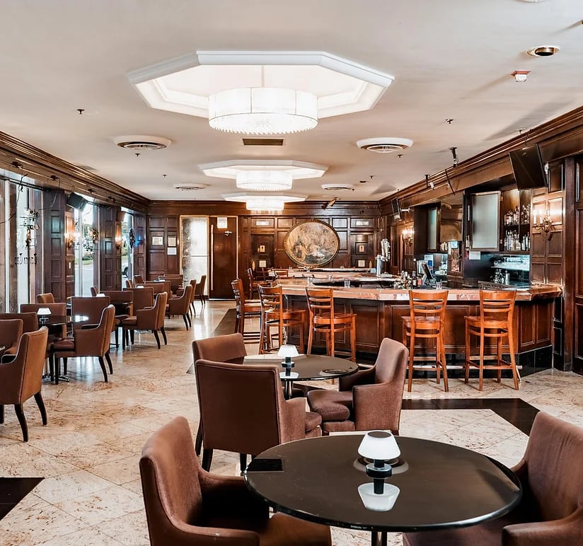 The Congress Plaza Hotel & Convention Center — eat & drink