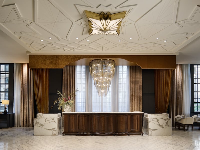 The Allegro Royal Sonesta Hotel Chicago Loop — vibe