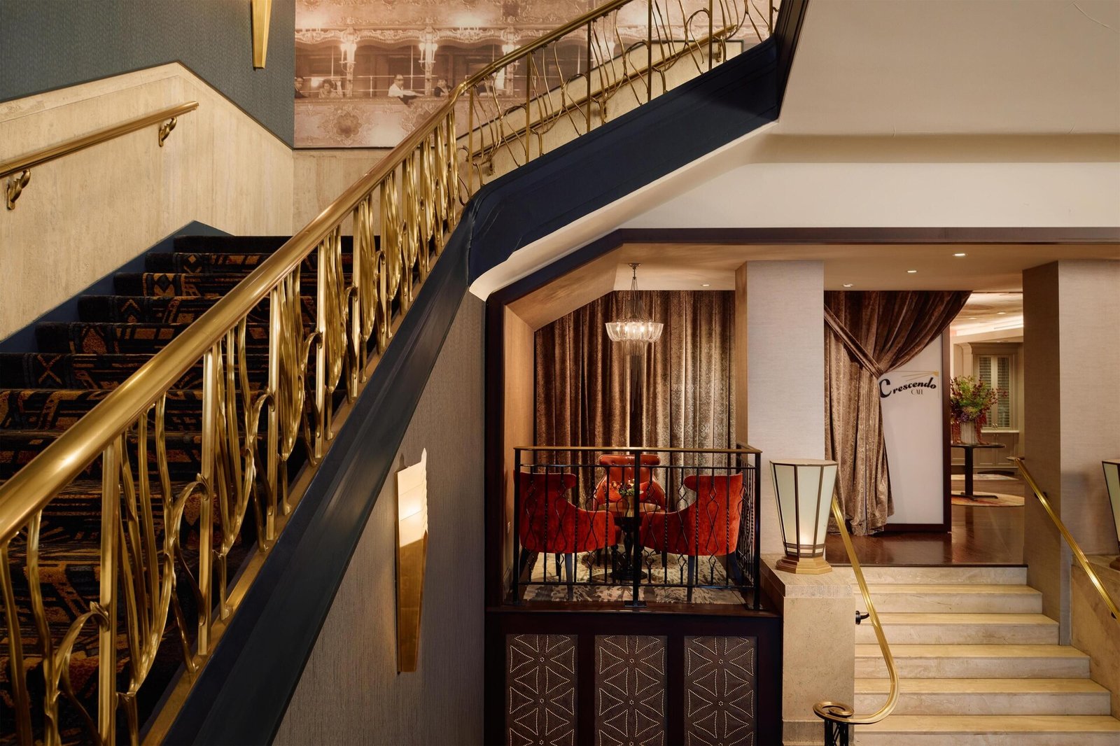 The Allegro Royal Sonesta Hotel Chicago Loop — vibe