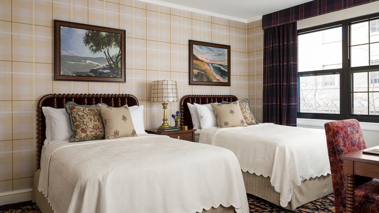 Graduate by Hilton Evanston, rooms